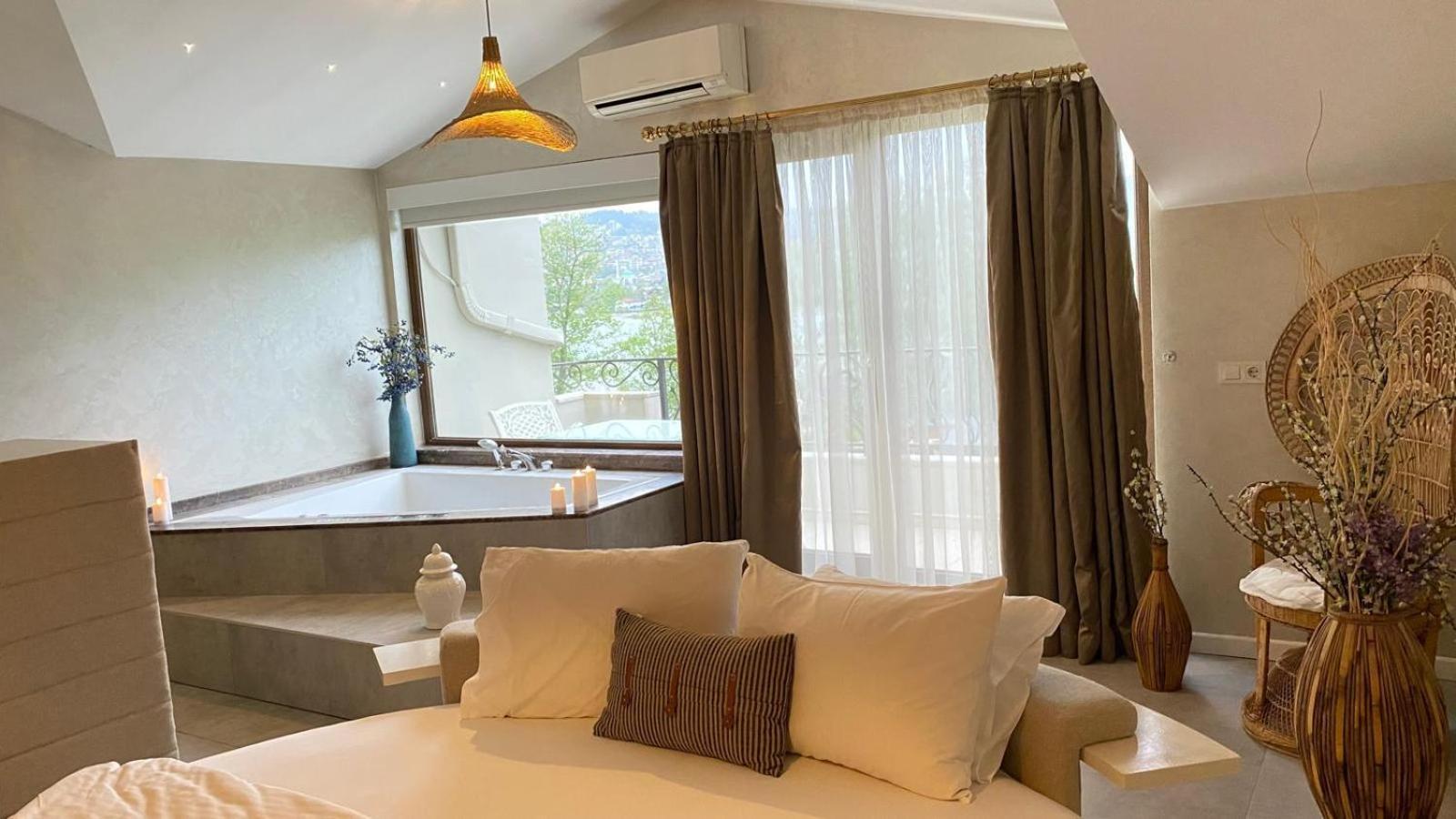 Lale Hotel Сапанджа Екстериор снимка